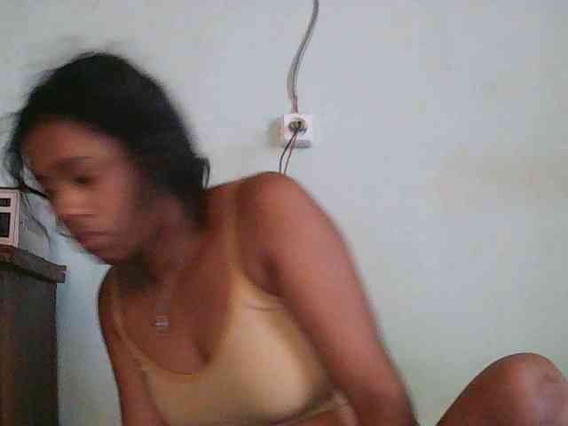 TriciaBella webcam