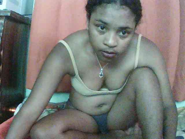 Model: TriciaBella