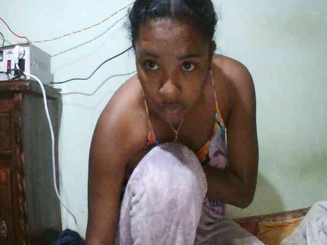 TriciaBella webcam