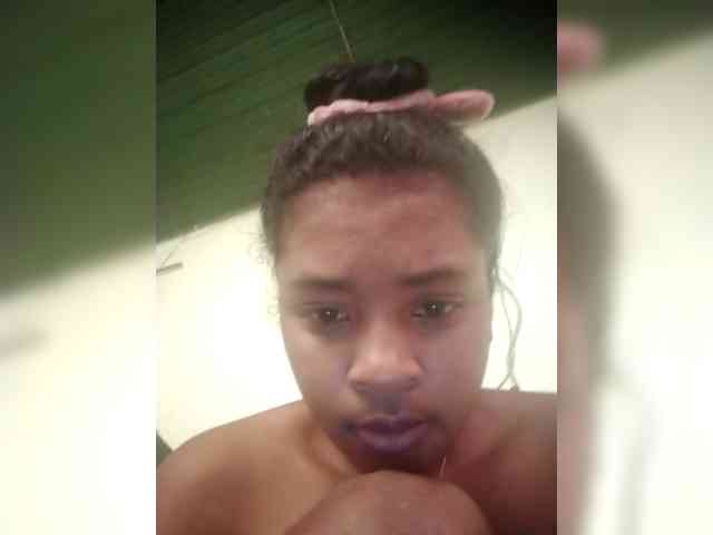 TriciaBella webcam