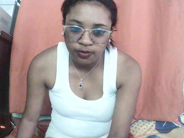 TriciaBella webcam