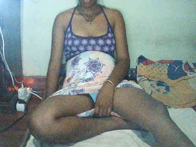 TriciaBella webcam