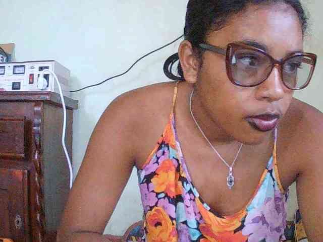 Modèle: TriciaBella