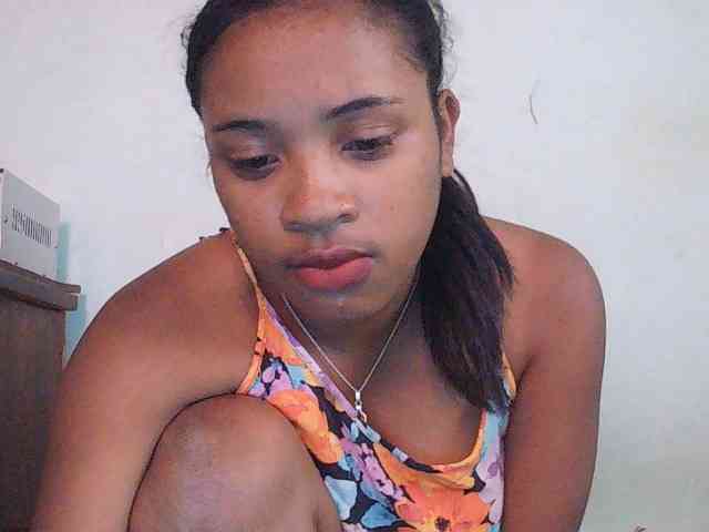 TriciaBella webcam