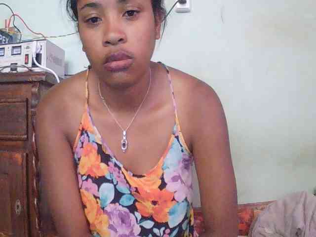 TriciaBella webcam