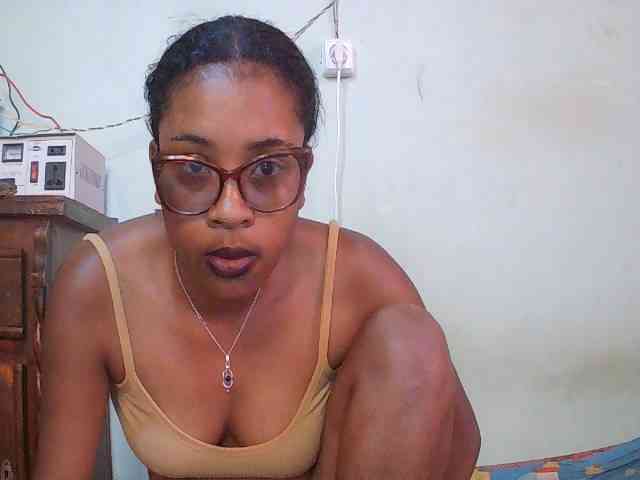 TriciaBella webcam