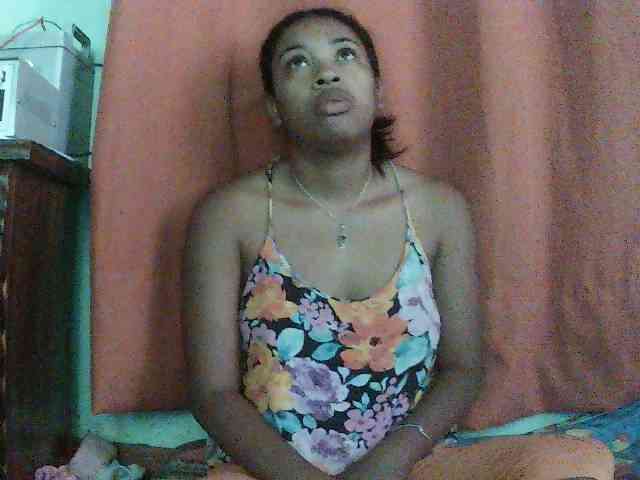 TriciaBella webcam