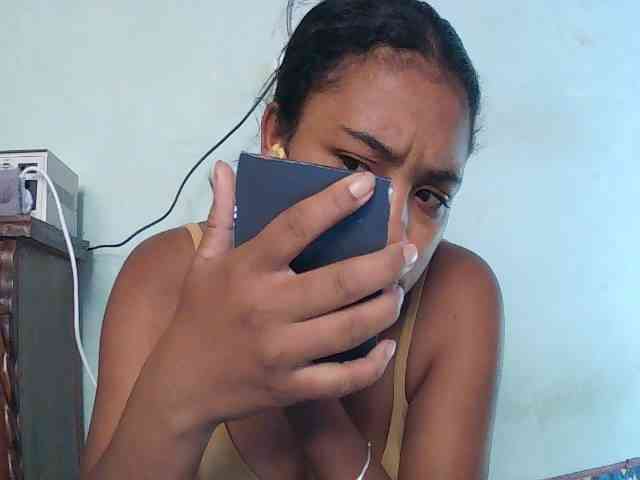 TriciaBella webcam