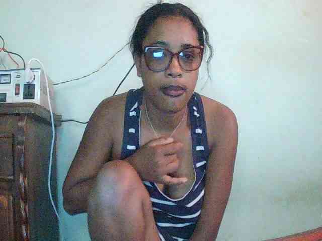 TriciaBella webcam