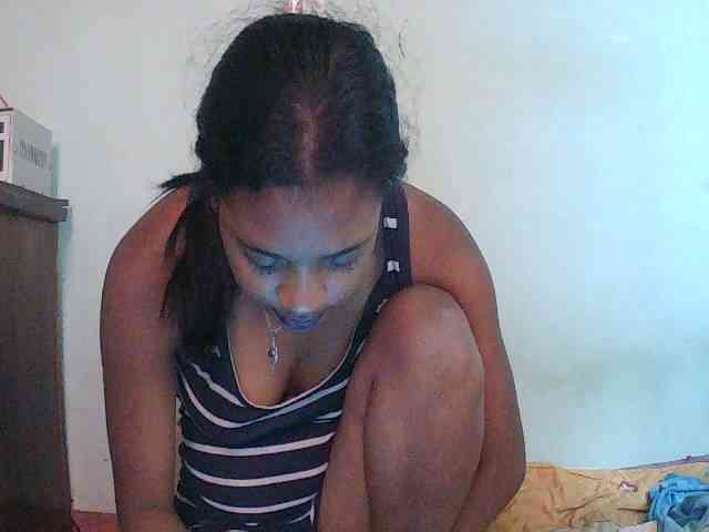 TriciaBella webcam