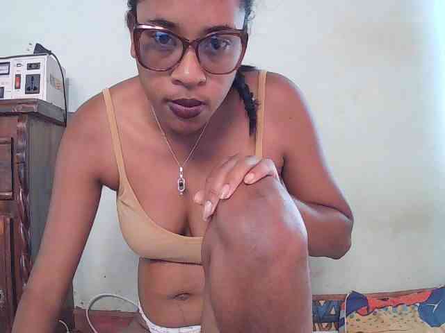 TriciaBella webcam