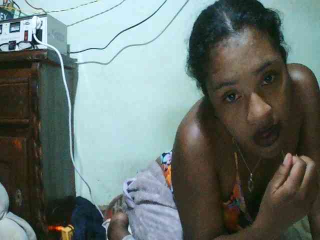TriciaBella webcam