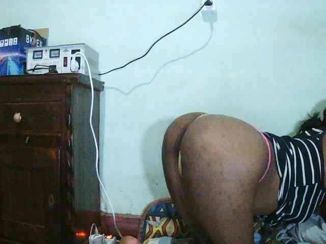 TriciaBella webcam