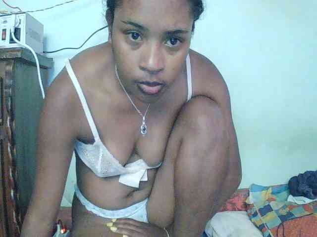 TriciaBella webcam