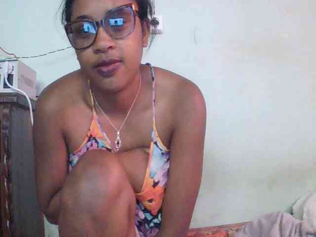 TriciaBella webcam