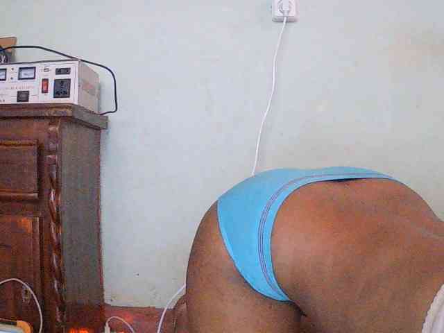 TriciaBella webcam