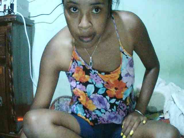 TriciaBella webcam