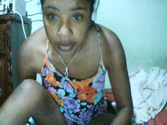 TriciaBella webcam