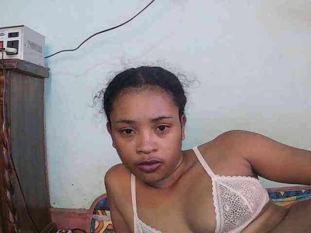 TriciaBella webcam