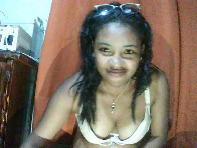 TriciaBella webcam