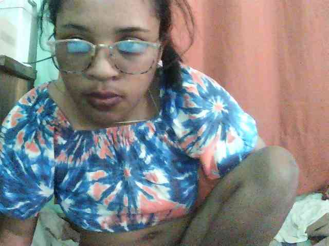 TriciaBella webcam