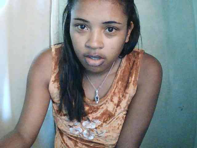 TriciaBella webcam