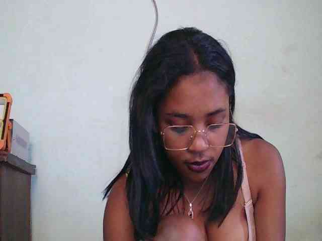 Modèle: TriciaBella