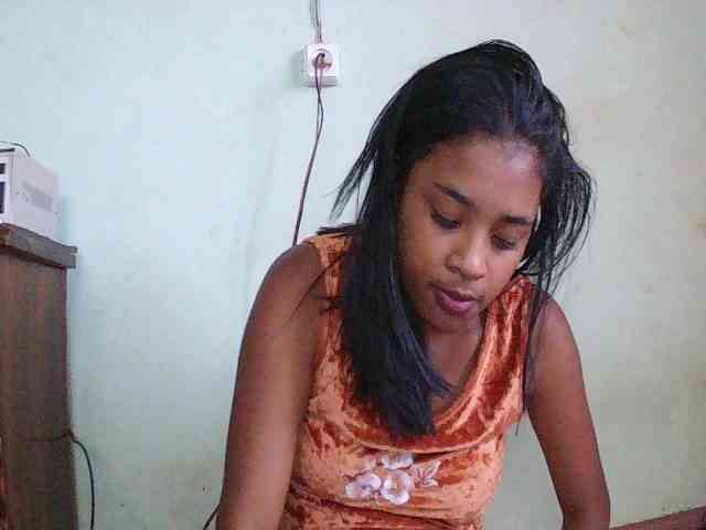 TriciaBella webcam