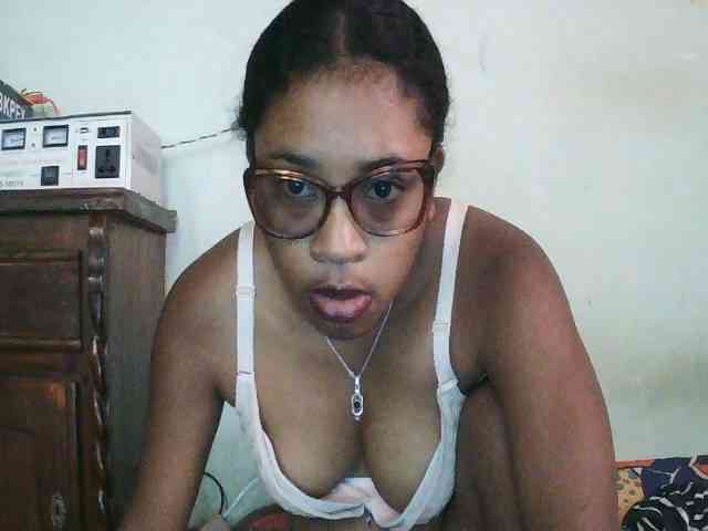 TriciaBella Live Webcam on BongaCams
