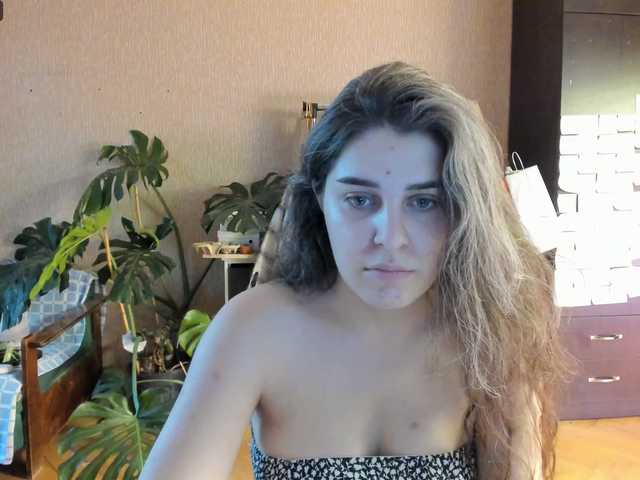 Roselina live cam on BongaCams