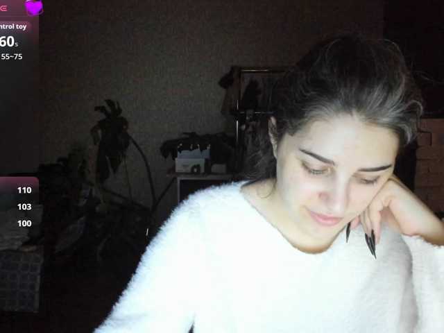 Roselina live cam on BongaCams