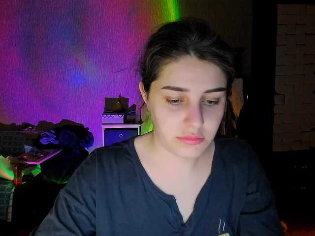 Roselina's BongaCams show and profile