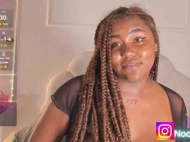 Model: Candaceowens
