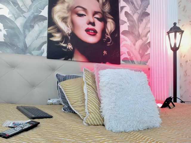 viktoria-davis live cam on BongaCams