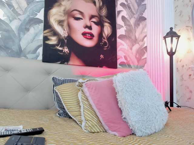 viktoria-davis live cam on BongaCams