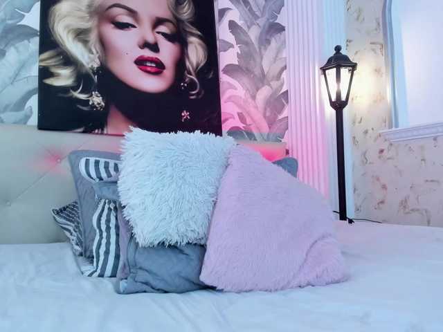 viktoria-davis live cam on BongaCams