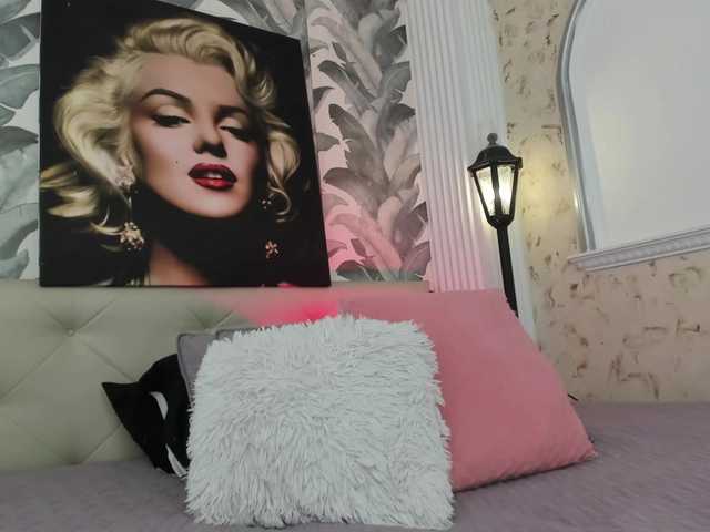 viktoria-davis live cam