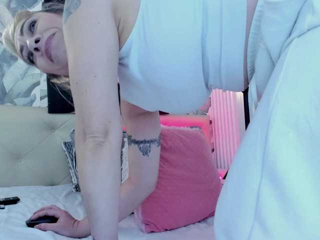 viktoria-davis live cam on BongaCams