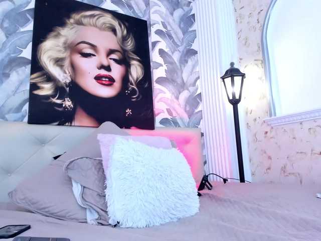 viktoria-davis live cam on BongaCams