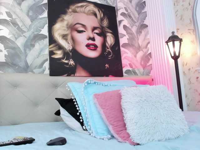 viktoria-davis live cam on BongaCams