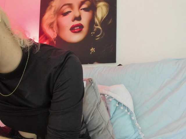 viktoria-davis live cam on BongaCams