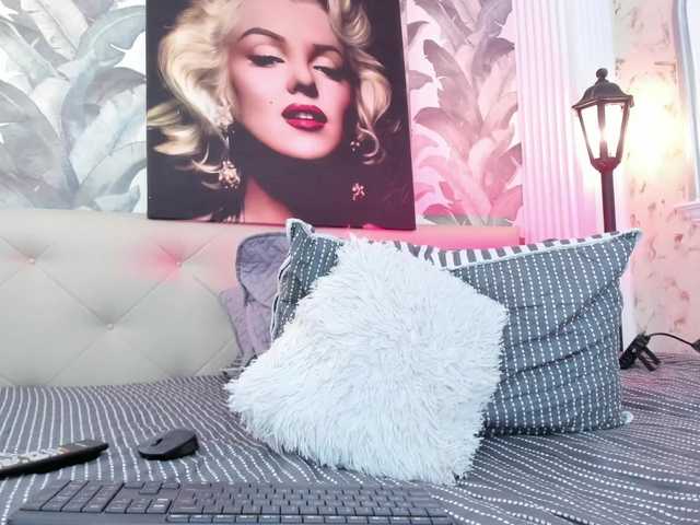 viktoria-davis live cam on BongaCams