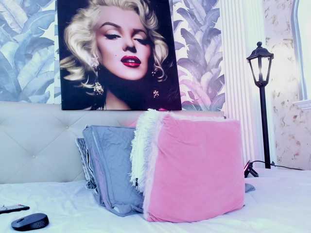 viktoria-davis live cam on BongaCams