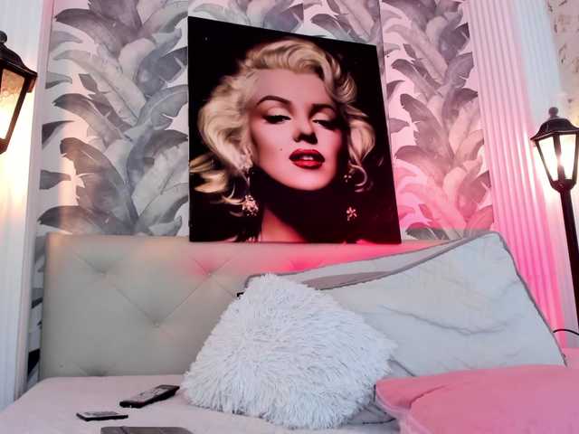 viktoria-davis live cam on BongaCams
