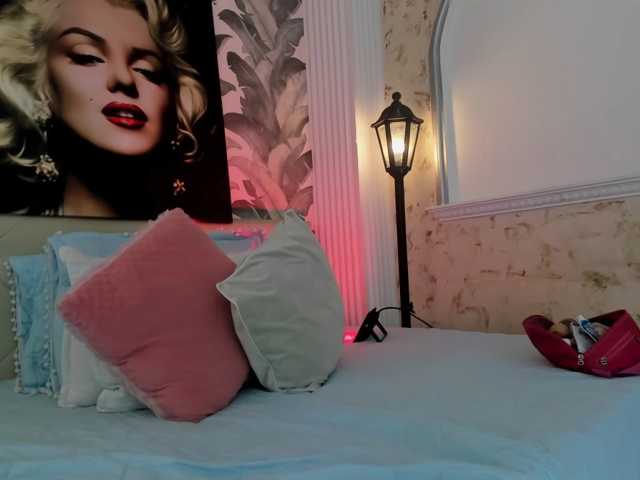 viktoria-davis live cam on BongaCams