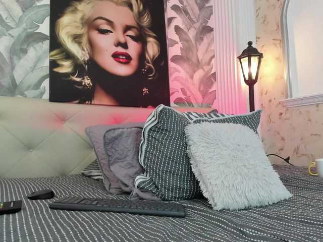 viktoria-davis live cam on BongaCams