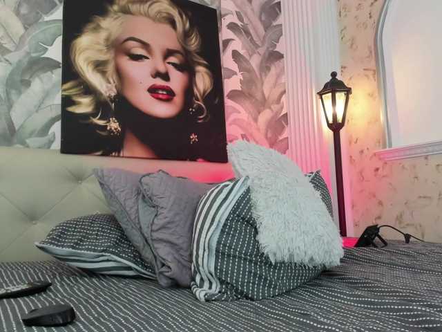 viktoria-davis live cam on BongaCams