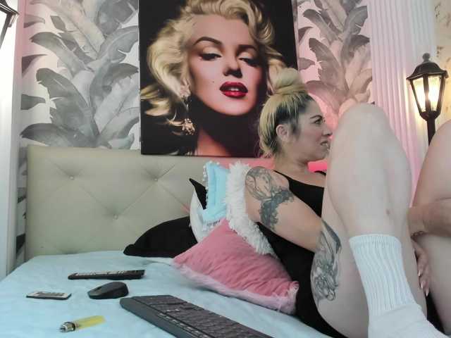 viktoria-davis live cam on BongaCams