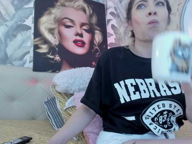 viktoria-davis live cam on BongaCams