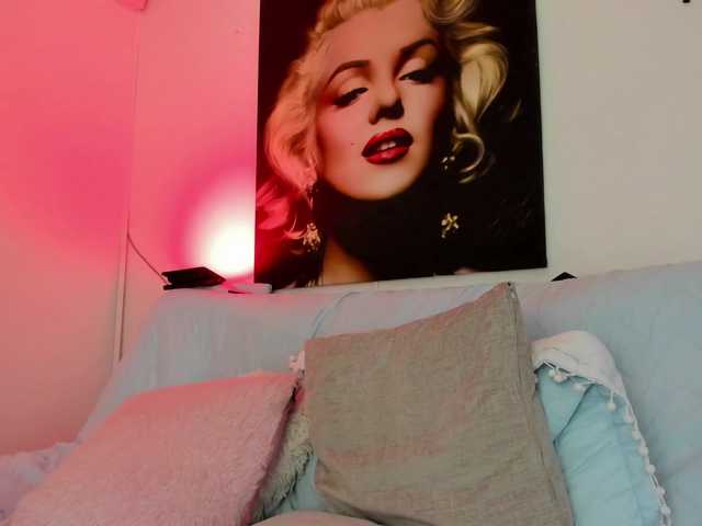 viktoria-davis live cam on BongaCams